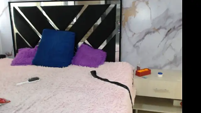 KarolMadison21's Live XXX Chat