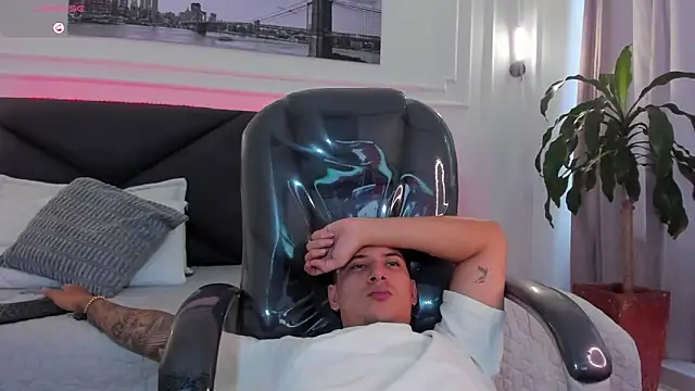 แชท XXX สดของ Damian23__