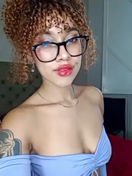 Sienna_brunette: онлайн-секс-чат