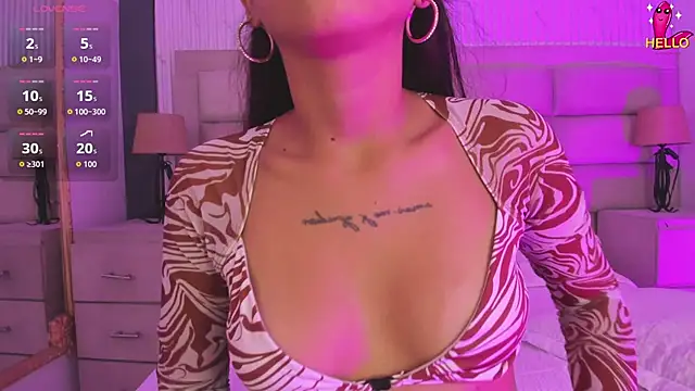 CarolineFyreのライブXXXチャット