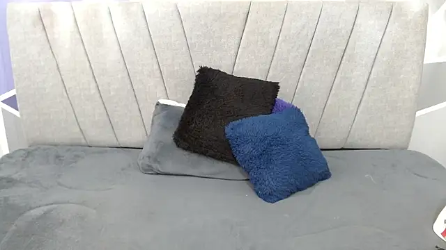 luna_merie élő XXX-chatje