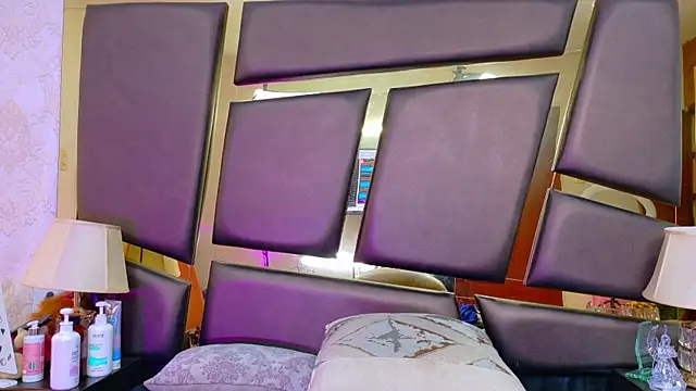 دردشة NicoleEsposito الجنسية المباشرة