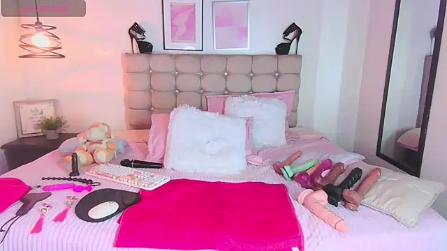 noa__01's Live XXX Chat