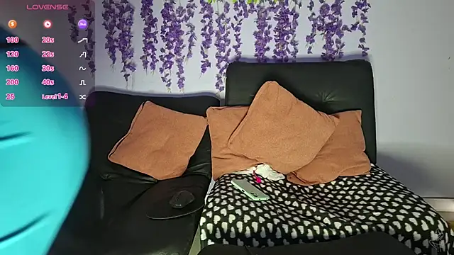 GreisyAndHazzan's Live XXX Chat