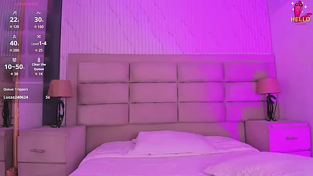 CarolineFyreのライブXXXチャット