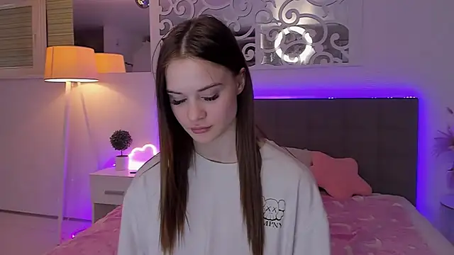 Show modela LuisaClover na web-kameri