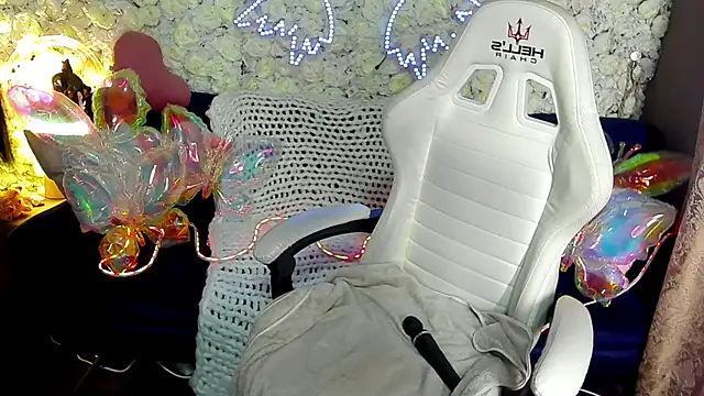 CarolinaaFoxyyy Chat XXX in diretta