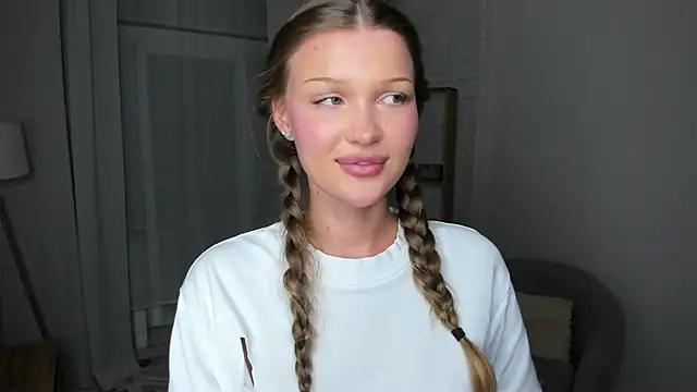 UuGrech's Live XXX Chat