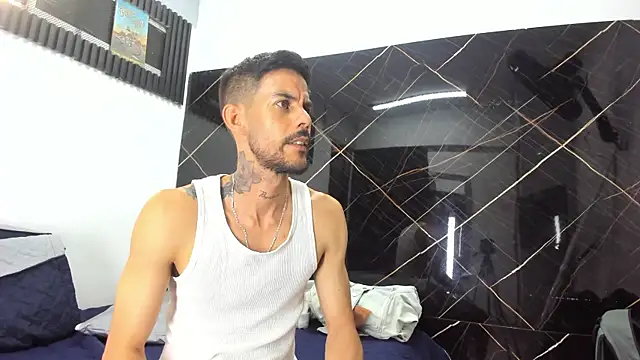 Leo_Vesper Chat XXX in diretta