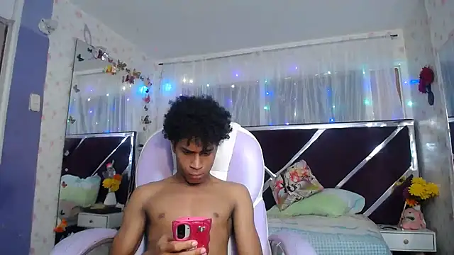 Santy_bigcock_01 网络视讯表演