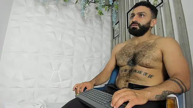 XXX chat uživo modela LeonidasKaiser