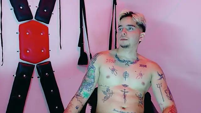 XXX chat uživo modela AliceandMax