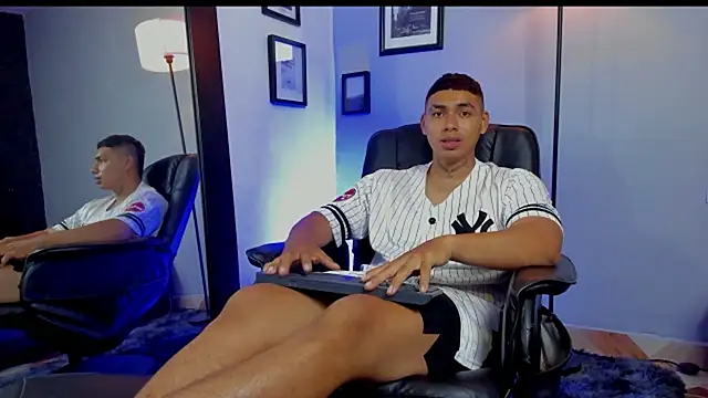 ronnie_craforedのウェブカメラショー