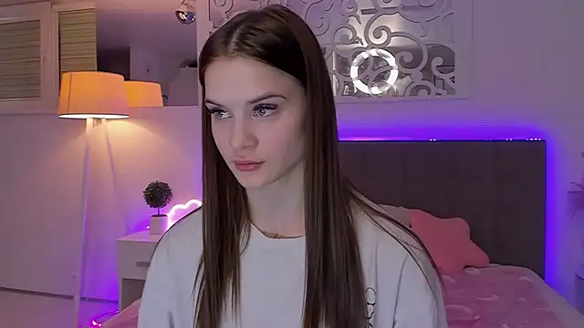 Chat +18 de LuisaClover ao vivo