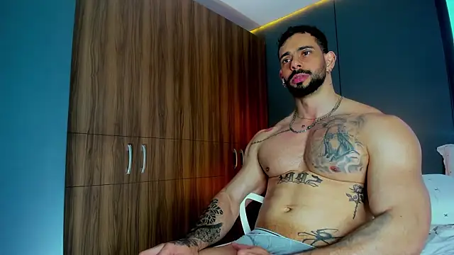 massimo_visconti: вебкам-шоу