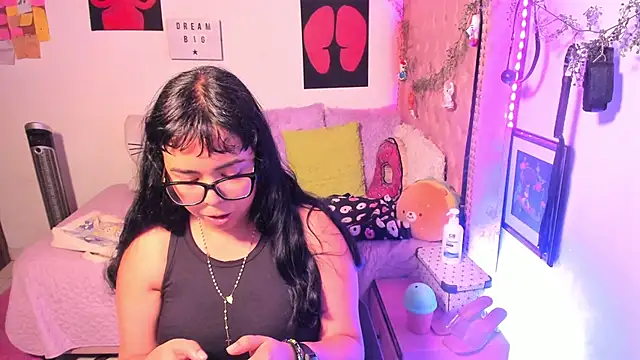 دردشة LillyCandy الجنسية المباشرة