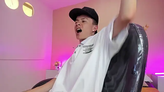 Nascary_Fox Adlı Modelin Canlı XXX Sohbeti