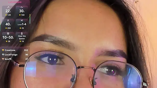 eimi_rosse18 现场XXX聊天