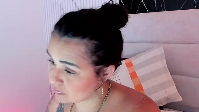 Reginavegaa's Live XXX Chat