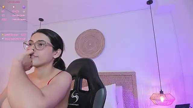 desireee_ Live XXX Chat