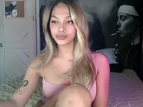 itsmekarinaaa's Webcam Show