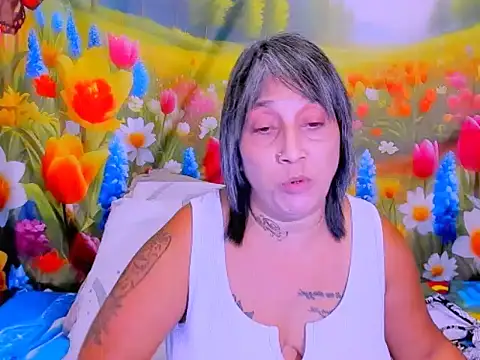 Chat +18 de indianroxy ao vivo