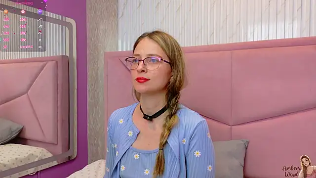 Онлайн чат XXX AmbeerWood_