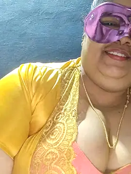 tamilthanushri's Live XXX Chat