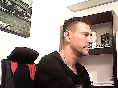 Chat +18 de mastercharisma35 ao vivo