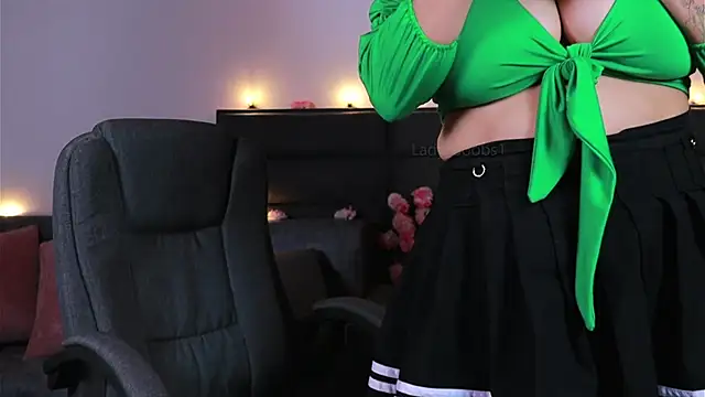 kathieandpovcock1 Live XXX-chat