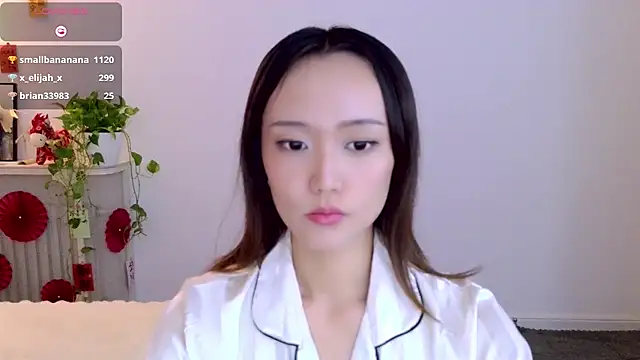 Nitamade79 Adlı Modelin Canlı XXX Sohbeti