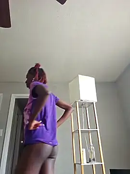 oliviaprettypussy Adlı Modelin Canlı XXX Sohbeti