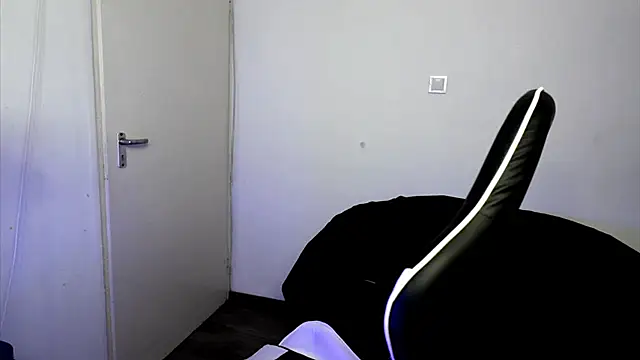 ShyHotNerd 现场XXX聊天