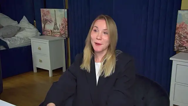 ElaraVoltage: απευθείας συνομιλία ΧΧΧ