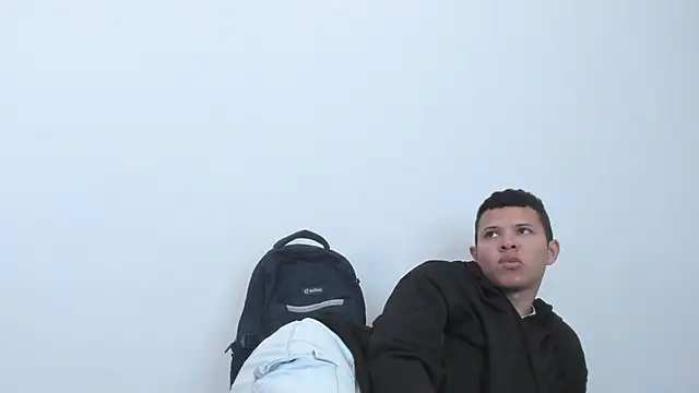 LatinsGuys2026 Webcam-Show