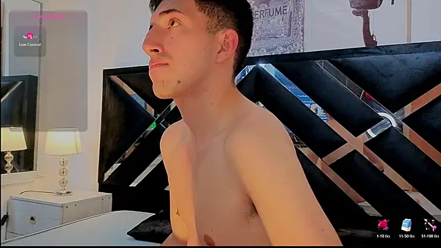 Un_Sluttyy Webcamshow