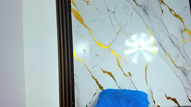 Živý XXX chat scarlet_brown_hh