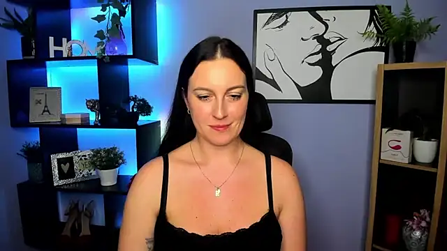 FUN_AMI লাইভ XXX চ্যাট