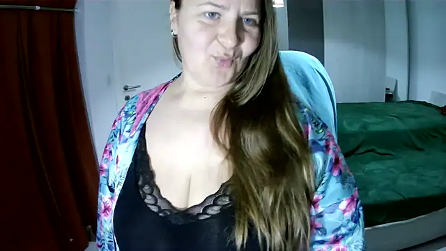 Dr_Emma Adlı Modelin Canlı XXX Sohbeti