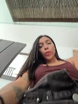 Ema_azel: онлайн-секс-чат