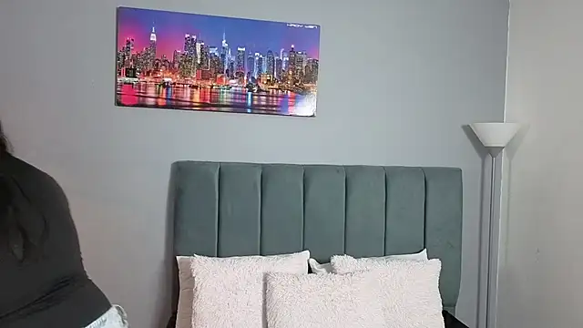 Chat +18 de Alli_cooper ao vivo