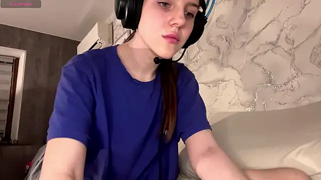 Chat XXX en directo de Elira_Breeze