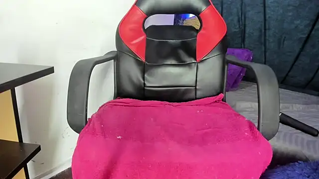 Chat XXX en directo de sharlotte_ms