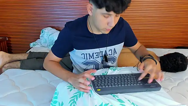 peakk_twiinns webkamerás műsora