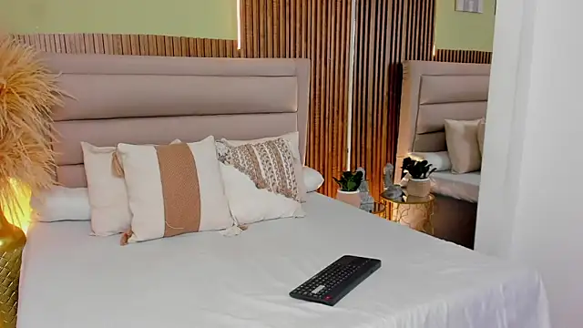 Chat XXX en directo de JuliaaSweetinig