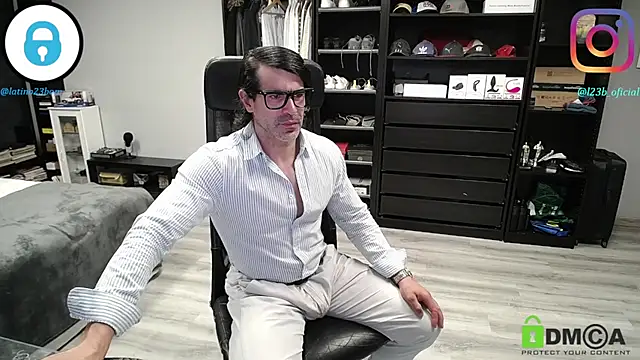 Show de webcam de latinoo23bom