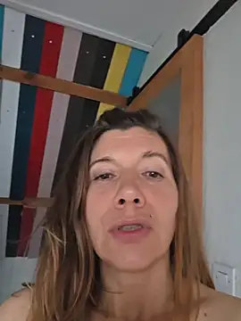 Lina_lou4 Adlı Modelin Canlı XXX Sohbeti