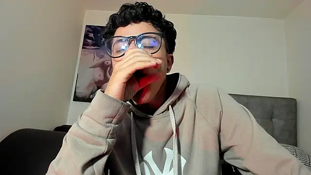 Adonibaskerville4 Pertunjukan Webcam