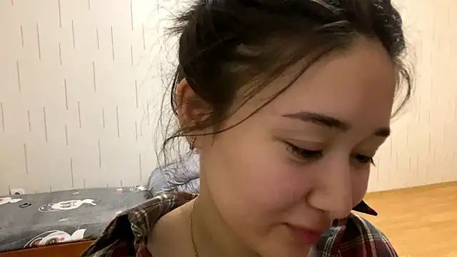 YourMiIa – Live XXX-chat