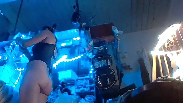 Ambionce élő XXX-chatje